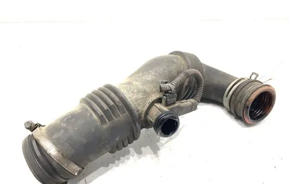 Air intake hose/pipe