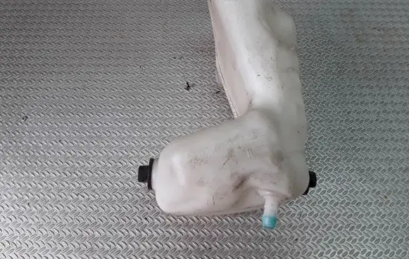 Mercedes-Benz E W211 Windshield washer fluid reservoir/tank 2118602160