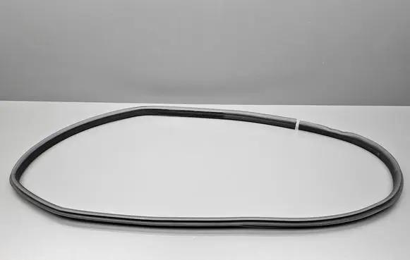 Ford Fiesta Rear door rubber seal (on body) 