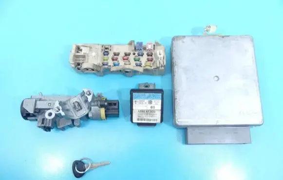 Mazda 626 Engine control unit/module ECU YU3F-12A650-LC IMPRK1140527