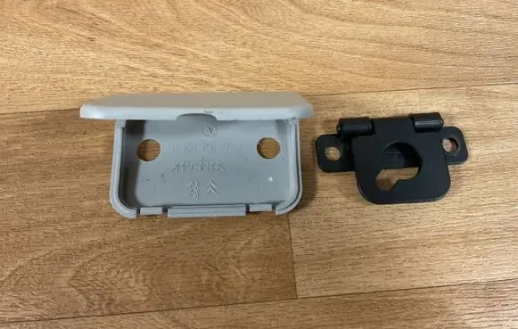 Citroen C5 Cargo luggage net fixing mount 9645475677