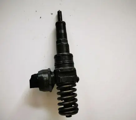 Skoda Octavia Mk2 (1Z) Fuel injector 038130073AG