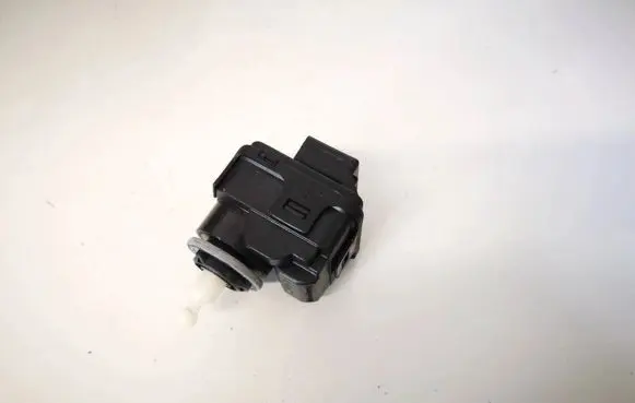 Audi A6 S6 C5 4B Headlight level adjustment motor 8l0941295