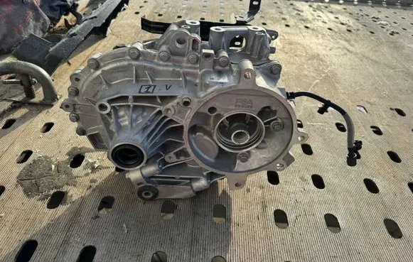 Peugeot 3008 III Automatic gearbox 9851828880