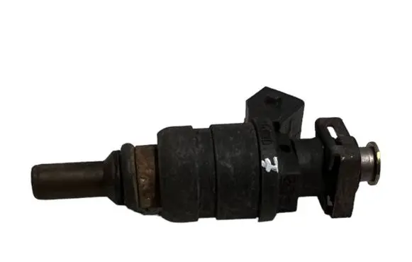 Volkswagen Golf IV Fuel injector 06A906031D