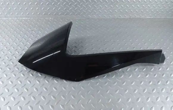 Nissan Leaf II (ZE1) Tailgate trim GG52005980 GG52005970