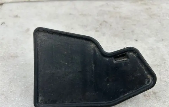 Toyota Avensis T250 Rear mudguard