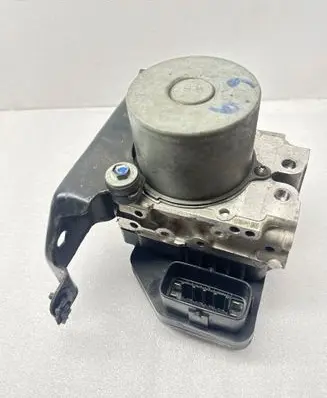 Toyota Hilux (AN10, AN20, AN30) ABS Pump 8954171120 4454071090 1338001160