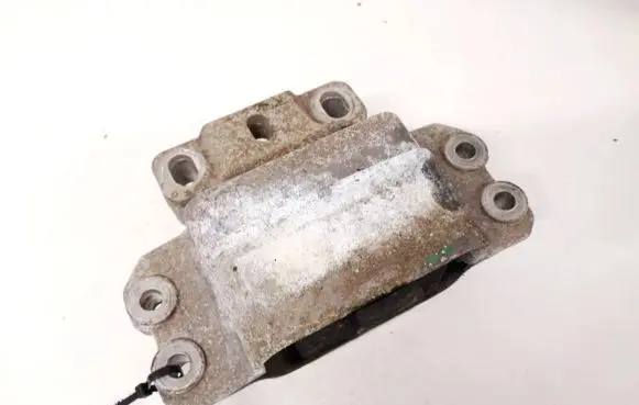 Audi A3 S3 8P Engine mount bracket
