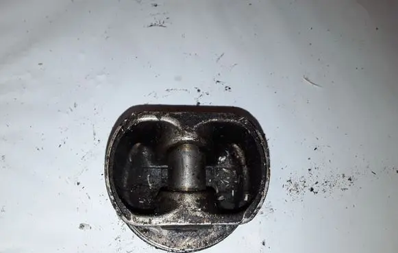 Toyota Avensis T220 Piston NOCODE