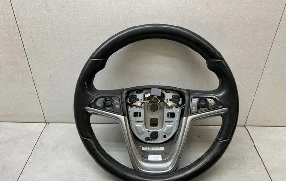 Opel Zafira C Steering wheel 13351029