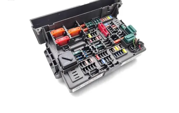 BMW 1 E82 E88 Fuse module 9119446