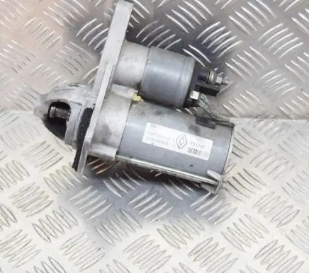 Renault Megane III Starter motor 28F70222GM 233008362R