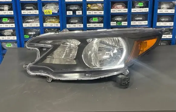 Honda CR-V Headlight/headlamp 8317341600