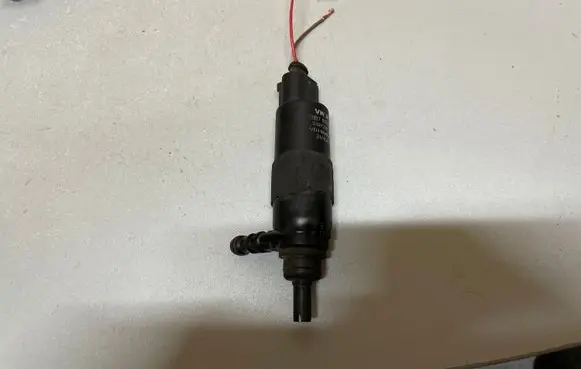 Audi A6 S6 C7 4G Windscreen/windshield washer pump 3B7955681