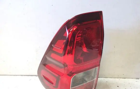Toyota Hilux VIII Rear/tail lights 815600K291