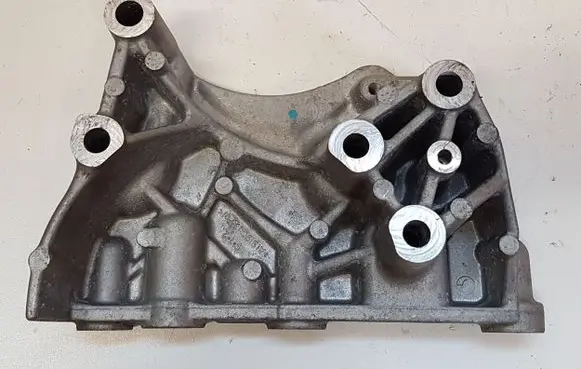 Mercedes-Benz A W177 Engine mounting bracket 112318425R