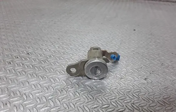 Mitsubishi Outlander Front door lock (next to the handle) 