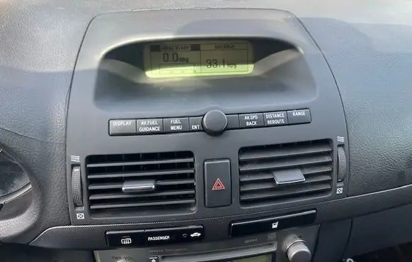 Toyota Avensis Verso Dash center air vent grill 
