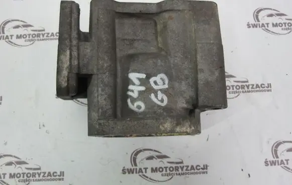 Thermostat/thermostat housing