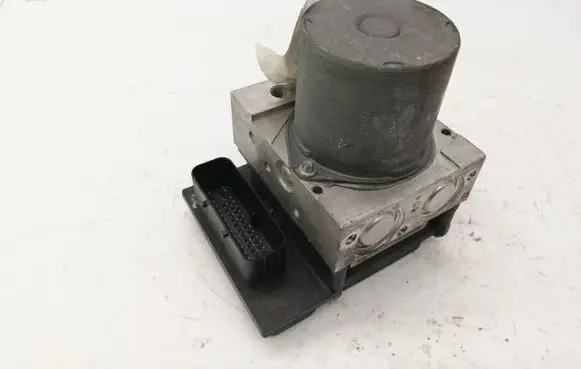 BMW 5 E60 E61 ABS Pump