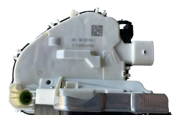 Audi Q5 SQ5 Front door lock 8X2837016D