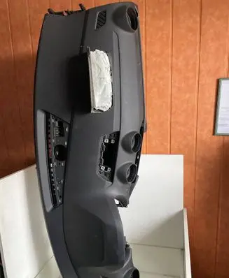 Audi Q2 - Dashboard 81B857033