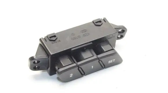 Hyundai i40 Seat control switch 299106810