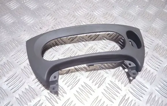 Renault Scenic I Radio/GPS head unit trim 7700432138
