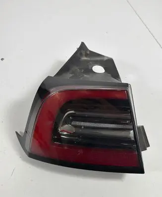 Tesla Model 3 Rear/tail lights 24529201