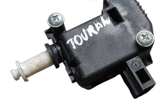 Volkswagen Touran I Central locking motor 1T0810773A 1K5959782