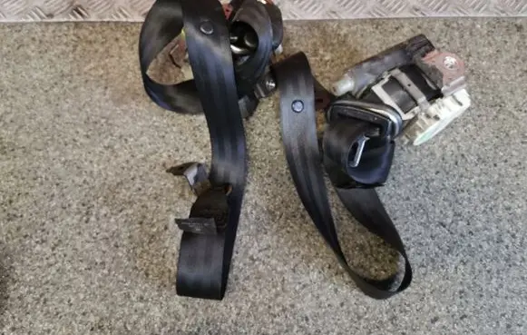 Skoda Fabia Mk2 (5J) Front seatbelt 5J0857701B