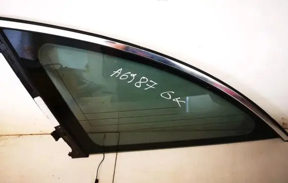 Mercedes-Benz R W251 Rear side window