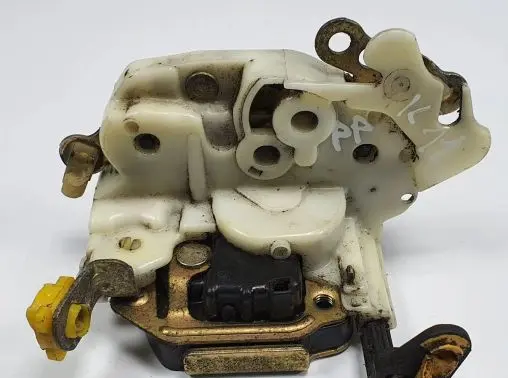 Nissan Micra Front door lock