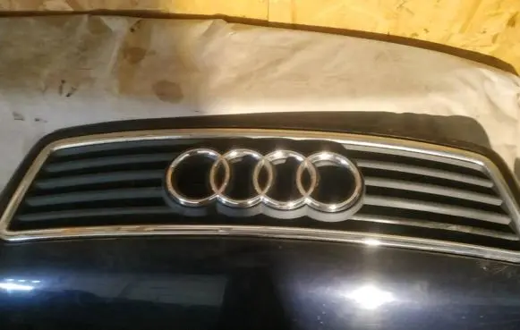 Audi A6 S6 C5 4B Front grill