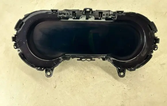 Dodge Hornet Speedometer (instrument cluster) 68647335AA 68737937AA 00505667800