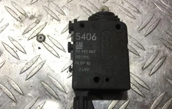 Opel Zafira A Central locking motor 90460062 1101215