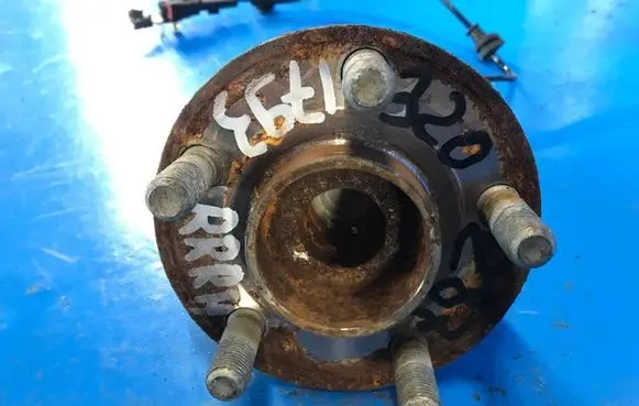 Lincoln MKZ II Rear wheel bearing hub HP5Z1104A