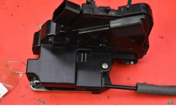 SsangYong Tivoli Rear door lock 7131035001