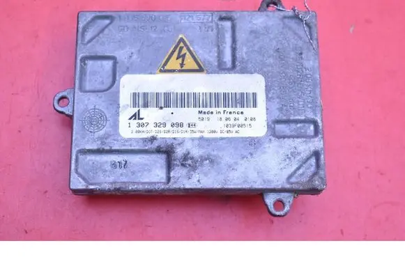 Volvo V50 Voltage converter/converter module 1307329098