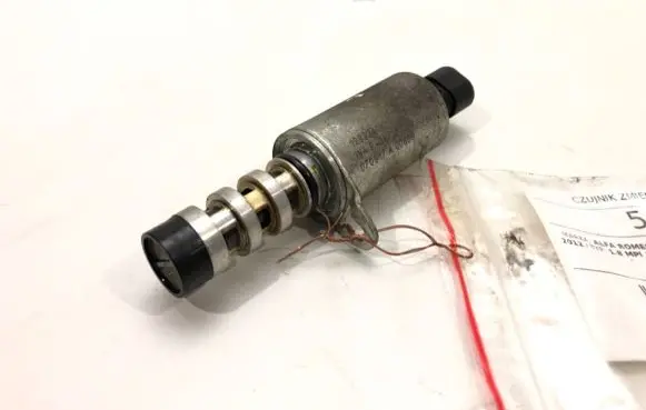 Alfa Romeo 159 Camshaft position sensor 