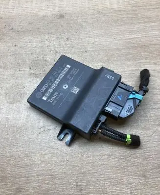 Audi A6 S6 C6 4F Gateway control module 4F0907468D 4F0910468A