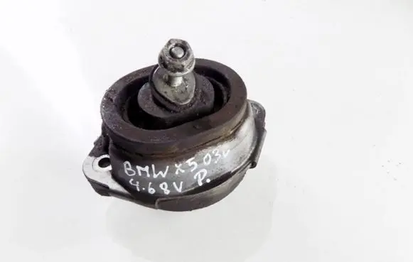 BMW X5 E53 Engine mount bracket