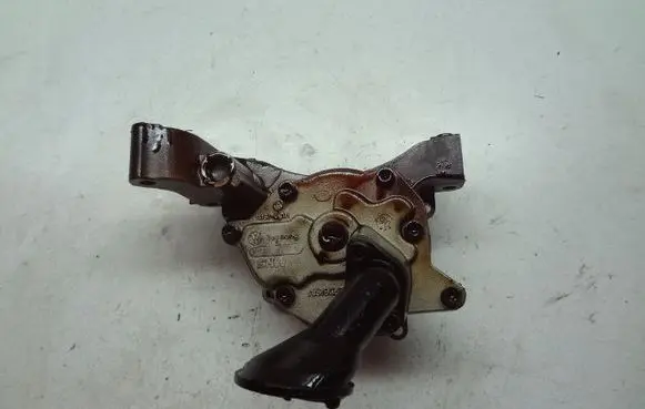 Seat Leon (1P) Oil pump 