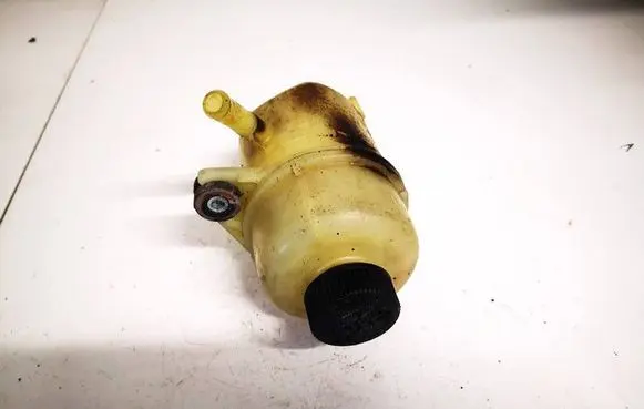 Mazda 323 Power steering fluid tank/reservoir