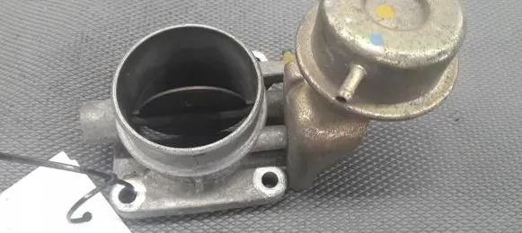 Nissan Vanette Throttle body valve 