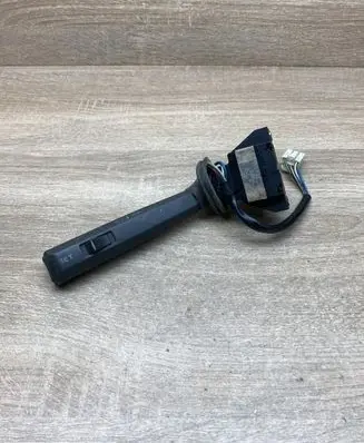 Volvo V70 Indicator stalk DOTSAEQB93