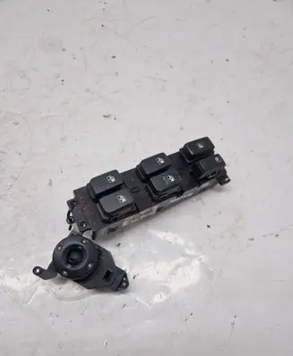 Hyundai Santa Fe Electric window control switch 935702B930 20101012