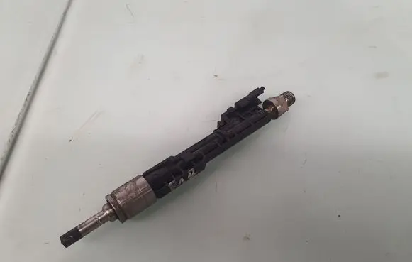 BMW 5 F10 F11 Fuel injector 13647597870 13648625397