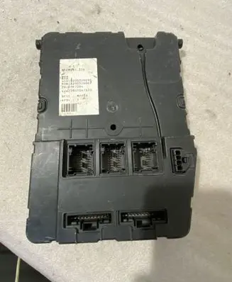 Renault Megane II Comfort/convenience module 8200309690 S118400220